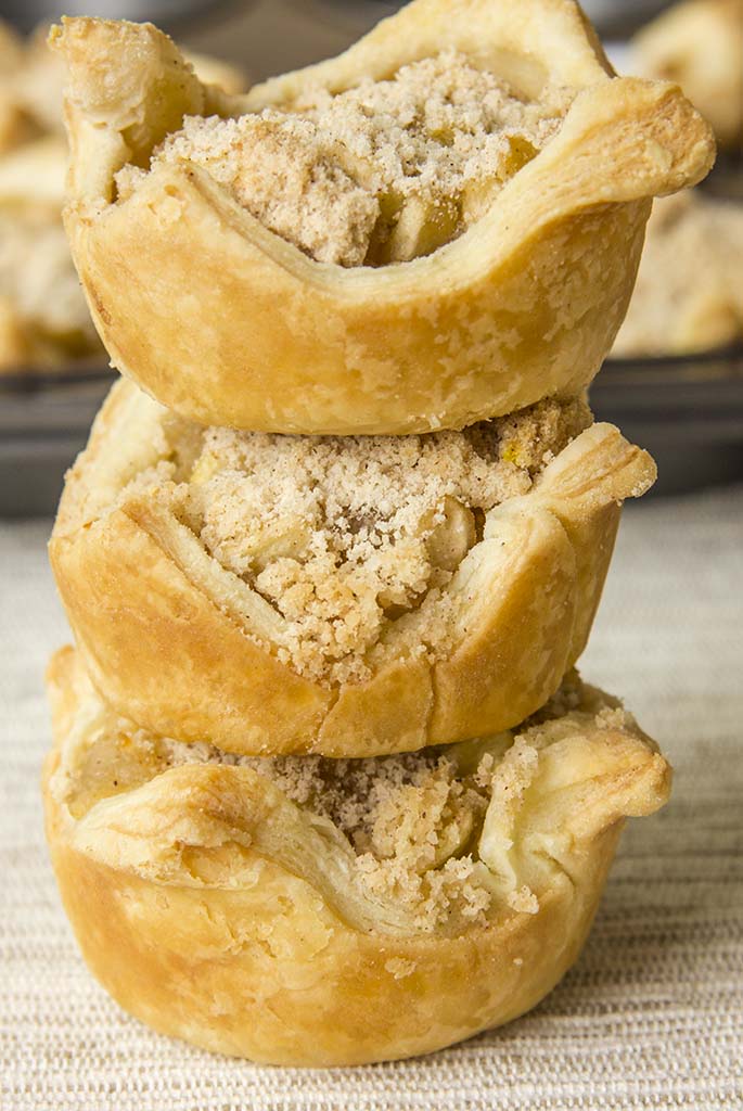 Apple Pie Bites with Cinnamon Streusel - Sugar Apron