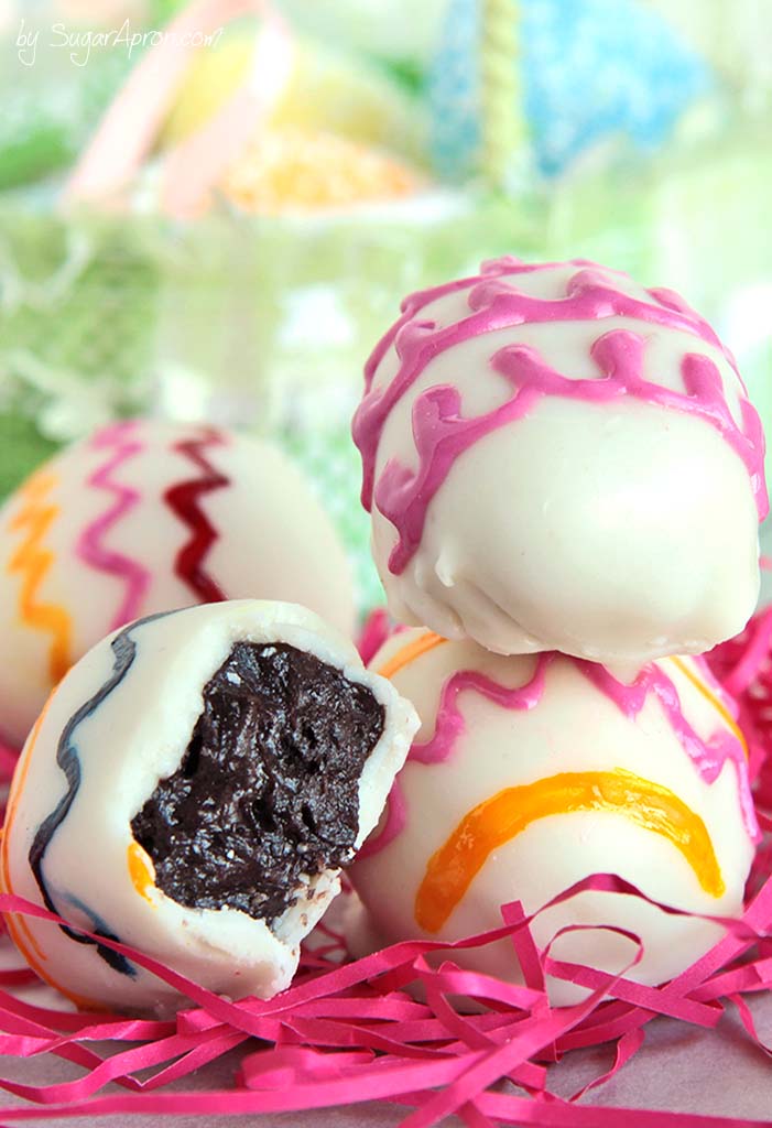 This Easter, don’t just load your kids’ Easter baskets with dyed Easter eggs — include these sweet Oreo "egg” truffles, too!  #easter #oreo #eggs