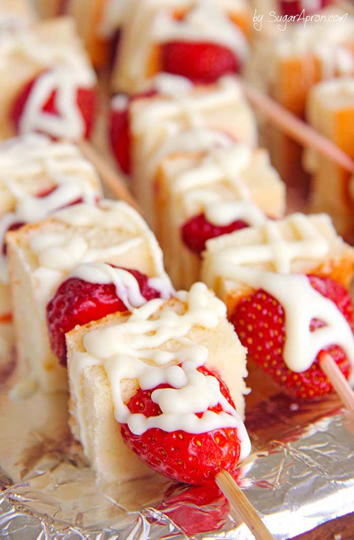 This strawberry Shortcake kabobs are your ticket to becoming a backyard-barbecue legend, perfect for 4th of July any other time you get the hankering to stick shortcake cubes and fruit on a skewer, drizzle with white chocolate and eat yourself sick.