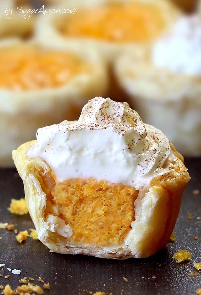 All the flavors of Homemade Pumpkin Pie packed into perfect portable fall dessert - Easy Pumpkin Pie Bites....