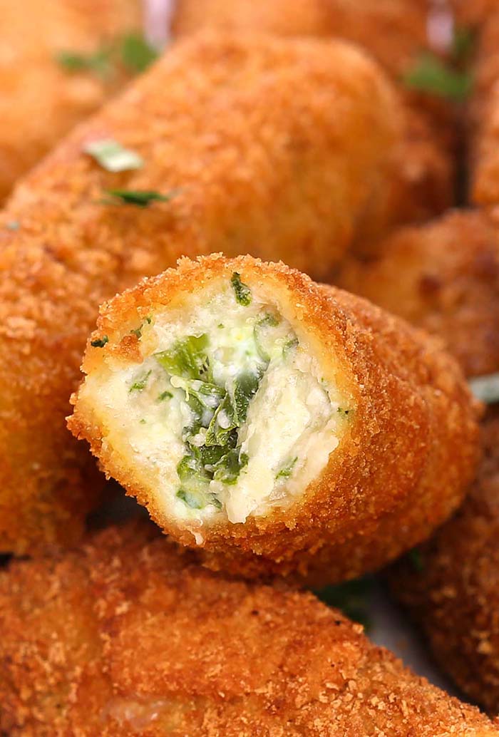 Easy Spinach Dip Cheese Sticks, a perfect party appetizer no matter the occasion.