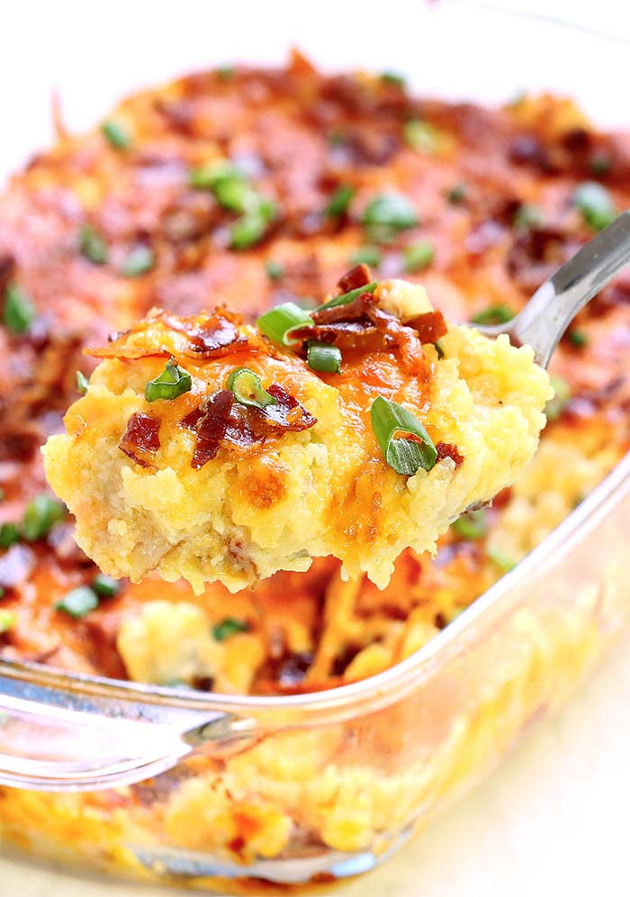 If you've been looking for the ultimate comfort food, look no further, because Twice Baked Potato Casserole has delivered the perfect combination of flavor and warmth. Just imagine your favorite potatoes being crisp, greasy, cheesy, and bacony.