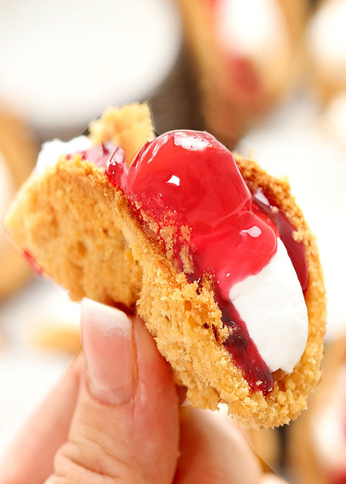 Cherry Cheesecake Tacos - a new favorite in your home and they couldn’t be easier. You’ll be enjoying this awesome dessert in about 20 minutes.